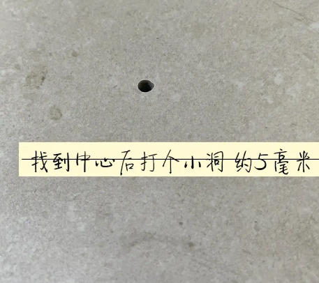馆陶瓷砖空鼓维修公司专业解答在瓷砖铺贴过程中，如果砂料搅拌不均匀，将会带来以下问题